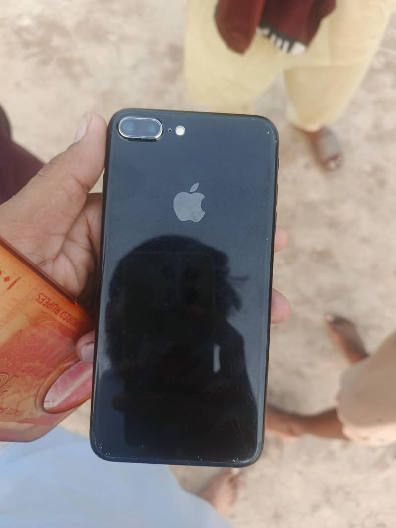 Apple iPhone 7 Plus 5