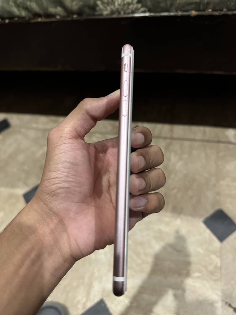 Apple iPhone 7 Plus 1