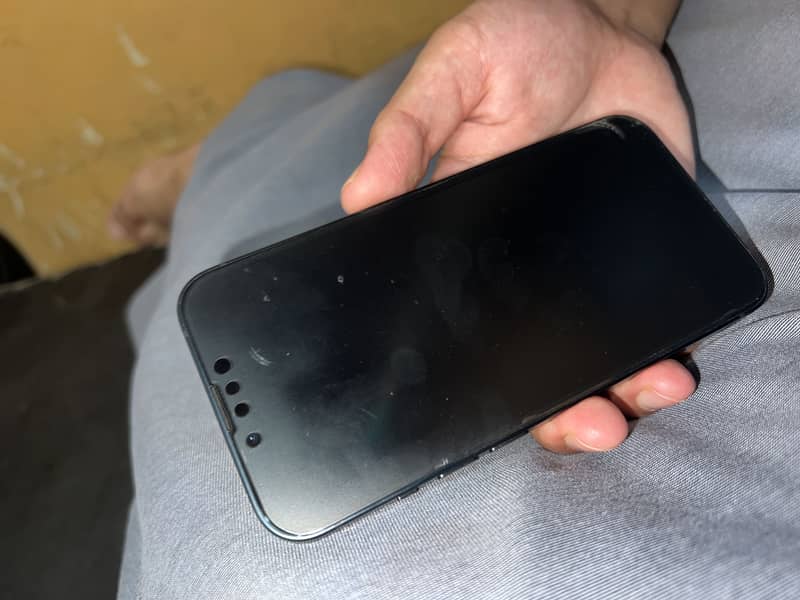 Apple iPhone 13 1