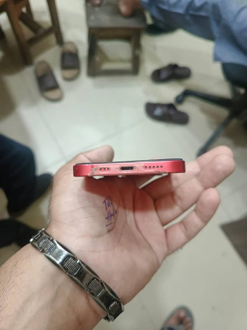 Apple iPhone 12 4
