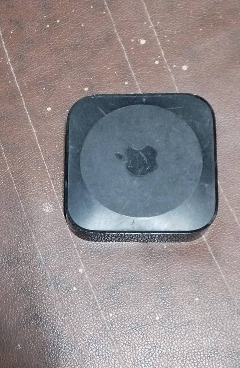 Apple  Box 1