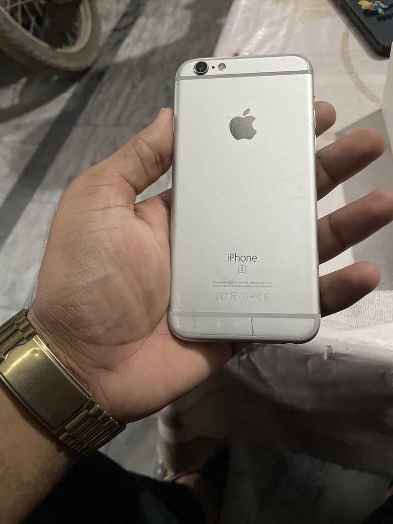 Apple iPhone 6S 1