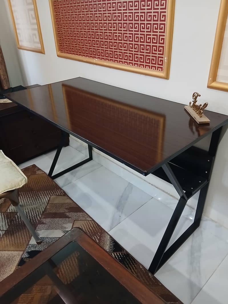 Laptop Table 1