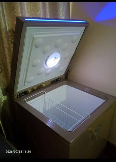Waves Deep freezer inverter touch pannal good condition
