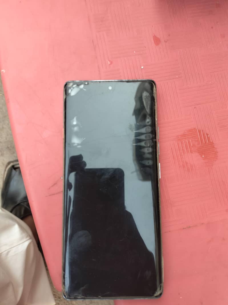 Tecno CAMON 40 Pro 0