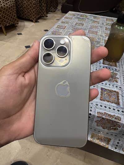 Apple iPhone 15 Pro natural titanium