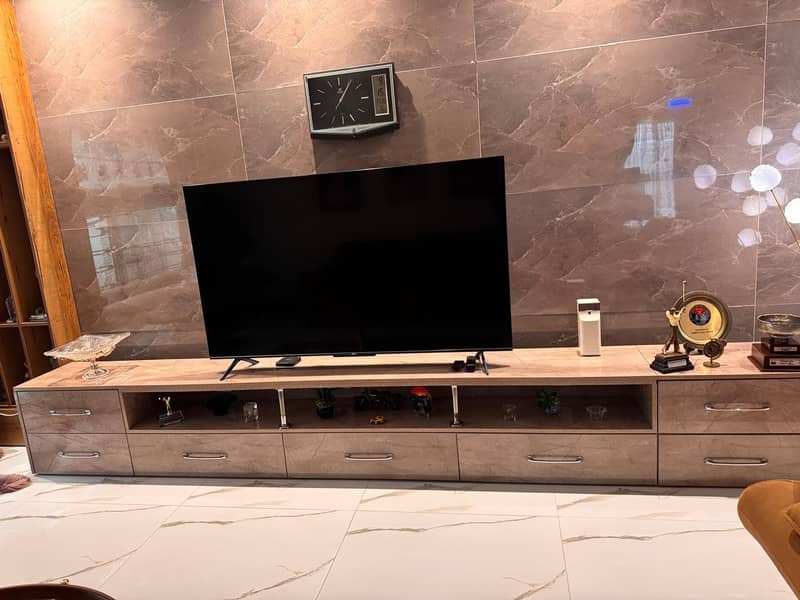 LED Chester - Console table 1
