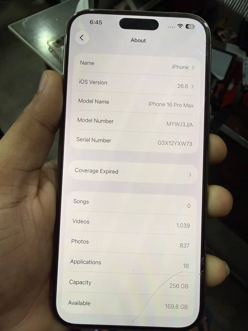 Apple iPhone 16 Pro Max 0
