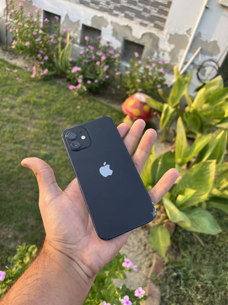 Apple iPhone 12 10