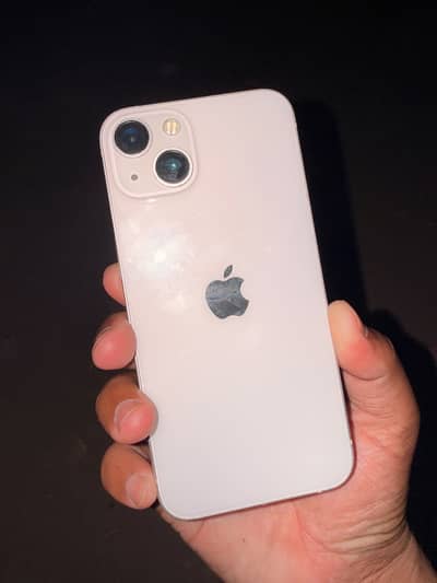 Apple iPhone 13