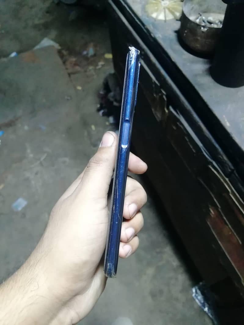 OPPO A54 4