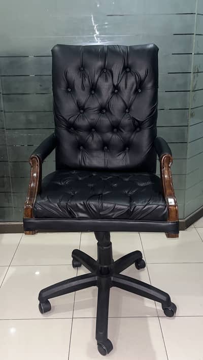 Executive Office Chair Set – 3 Pieces | Leather & Wooden Finish