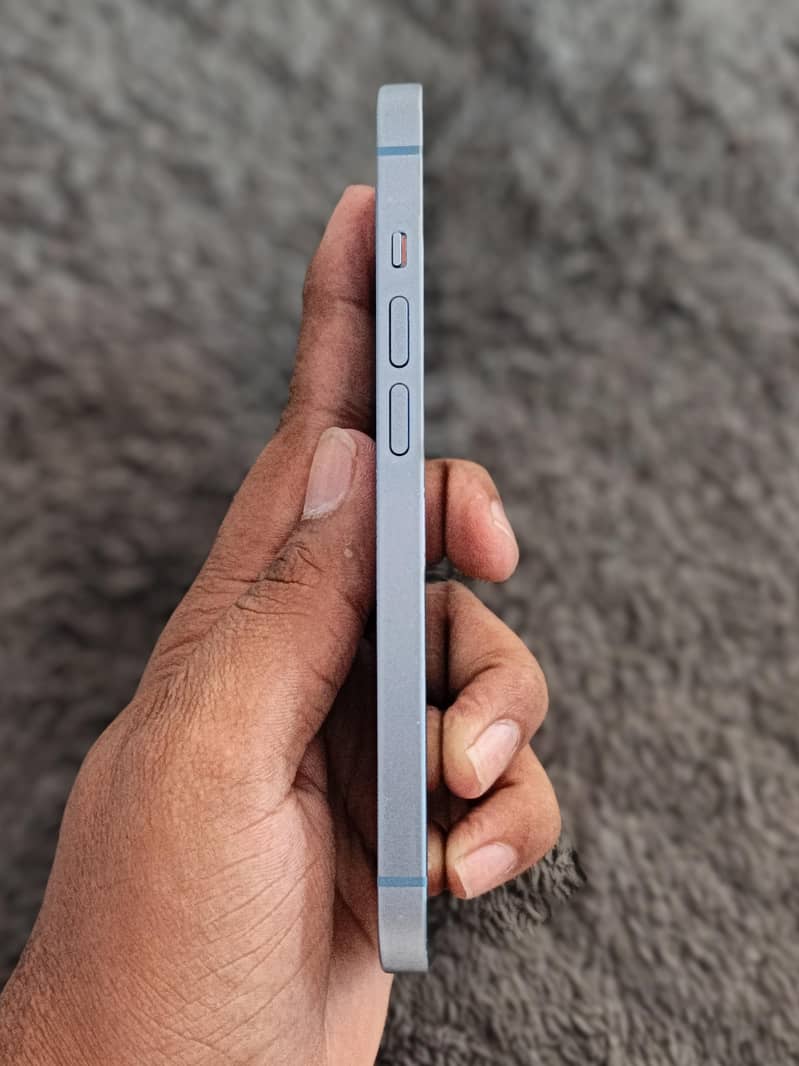Apple iPhone 14 1