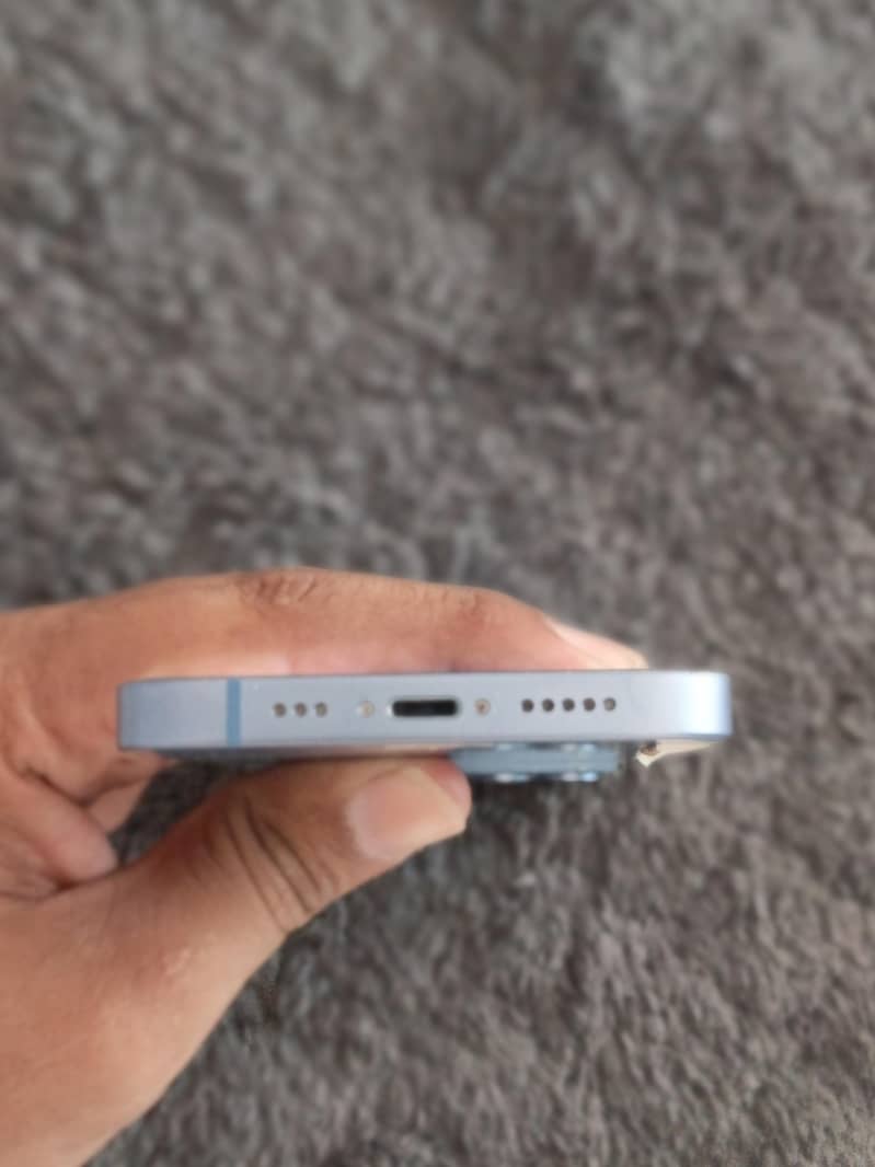 Apple iPhone 14 3