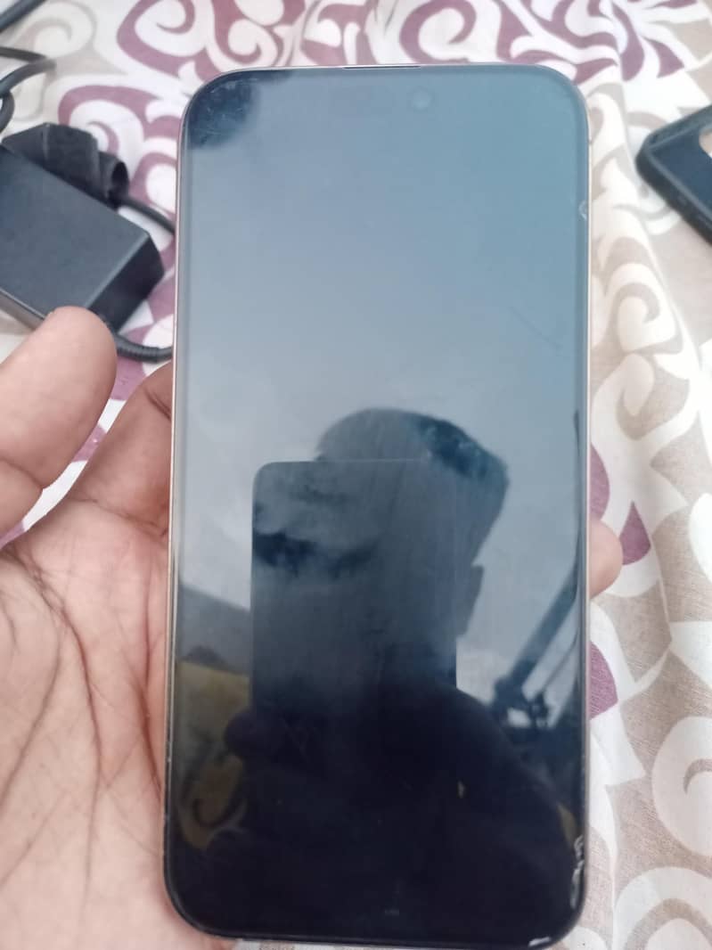 Apple iPhone 16 Pro Max 0