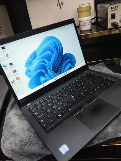 Thinkpad Lenovo T490 16 GB 256 SSD With Touch  10 by 10 condition  88k