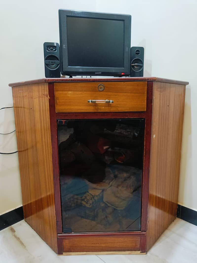 LED Tv Corner 5