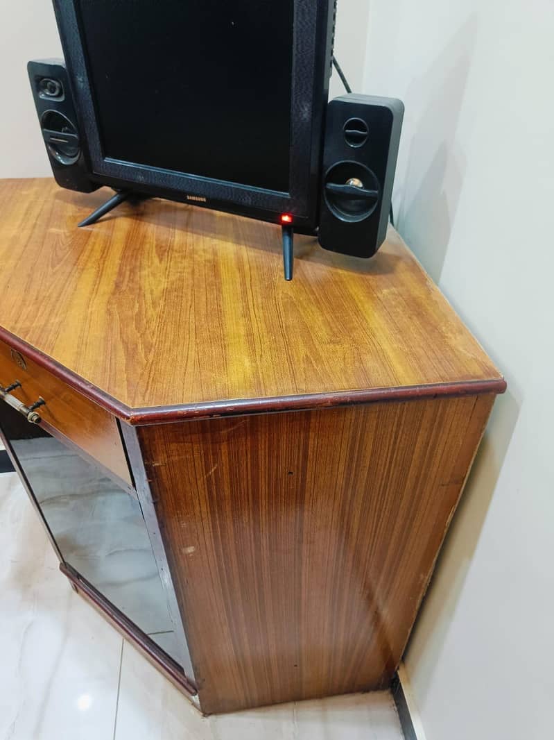 LED Tv Corner 7