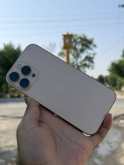 Apple iPhone 16 Pro Max