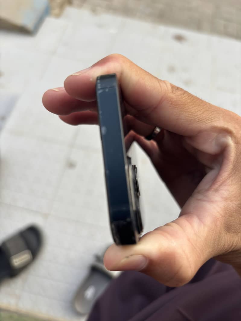 Apple iPhone 13 mini 2