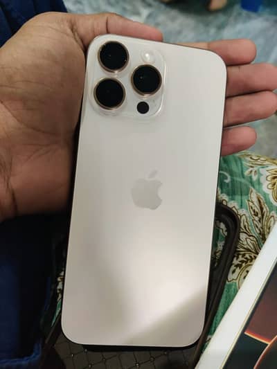 Apple iPhone 16 Pro Max