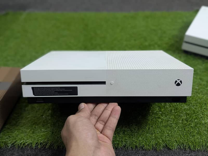 Xbox one s 3