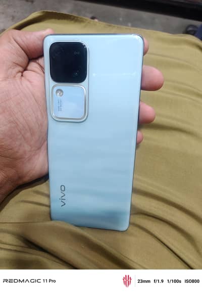 Vivo V30