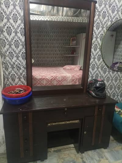 Dressing table peyor lakri ka ha