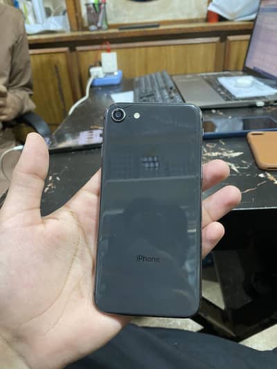 Apple iPhone 8