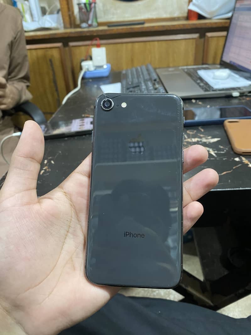 Apple iPhone 8 0