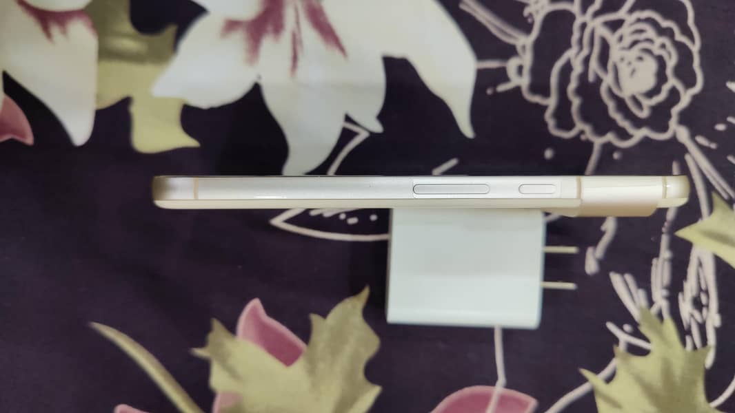 Google Pixel 8 | Official PTA | Tiny Dot 3