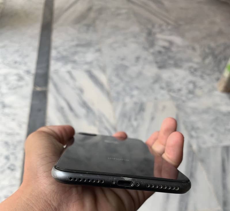 Apple iPhone 8 Plus 2