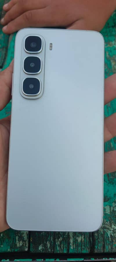 Infinix HOT 60i