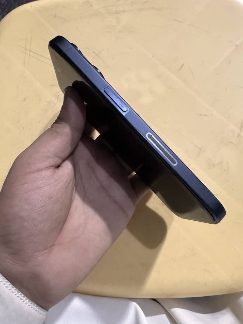 Apple iPhone 15 Pro 4
