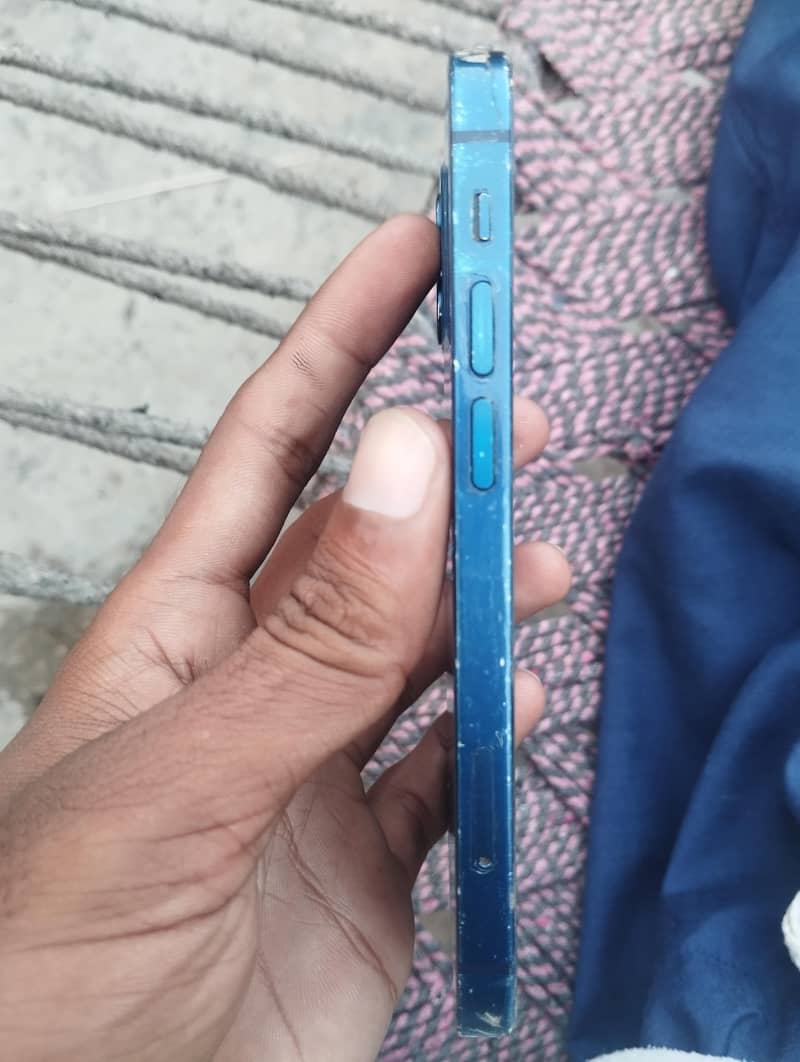 iPhone 12 mini 3