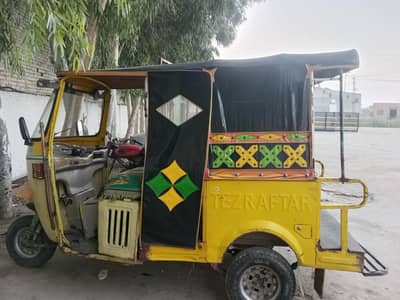 auto rikshaw good condition 10/9 urgent sale