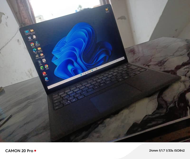 surface laptop 2 1