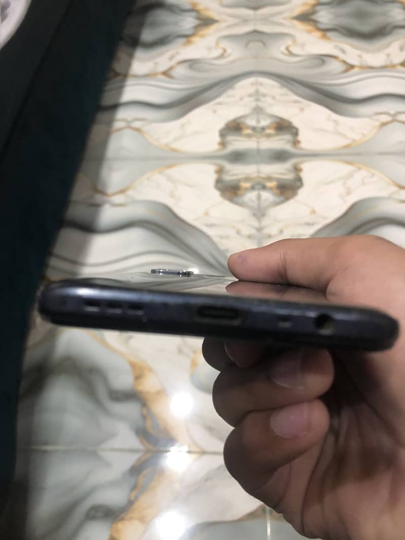 Mobile 1