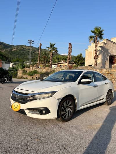 Honda Civic 2017 full option ug total genuine0/3/2/2/5/3/2/2/4/8/7