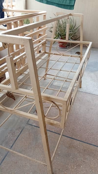 Metal Swing / Jhoola Frame – Strong Iron Build – Good Condition