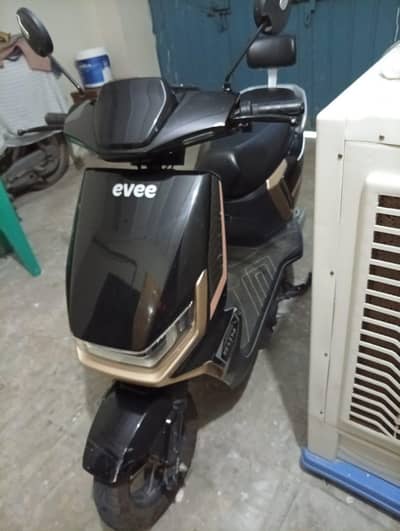 Evee electric Scooty