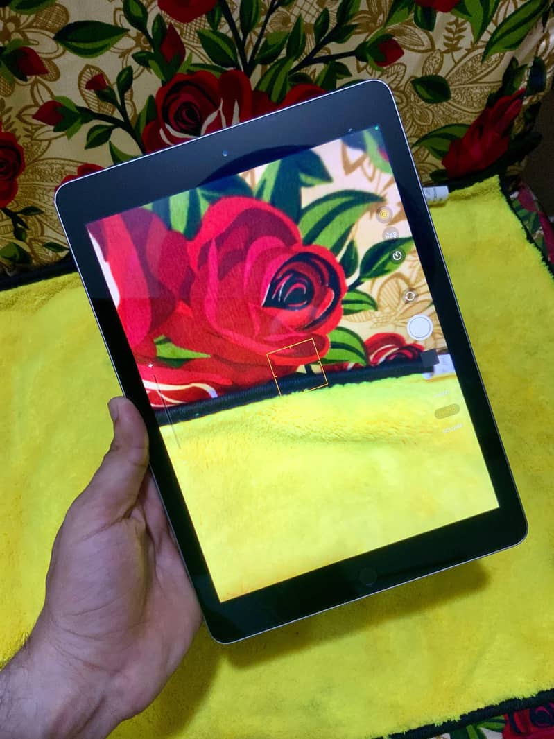 IPAD 5TH GENERATION 6