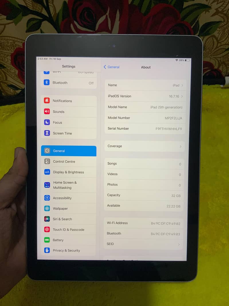 IPAD 5TH GENERATION 8