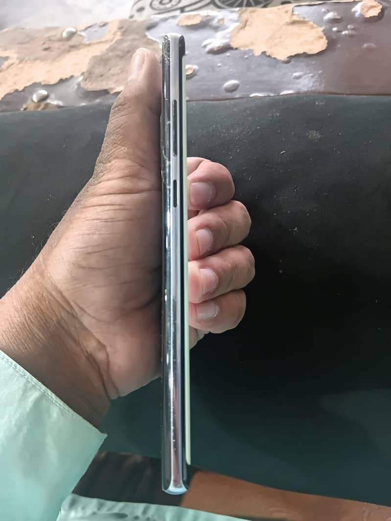 Samsung Mobile Note 8 1