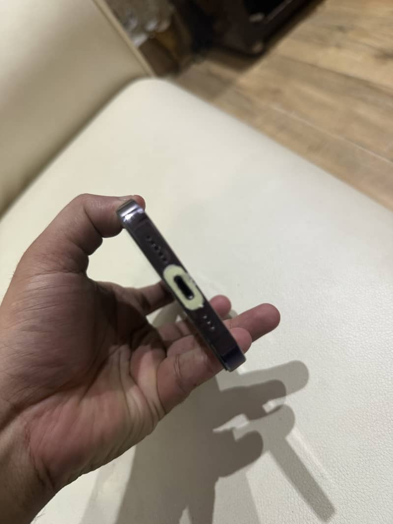 Apple iPhone 14 Pro 1