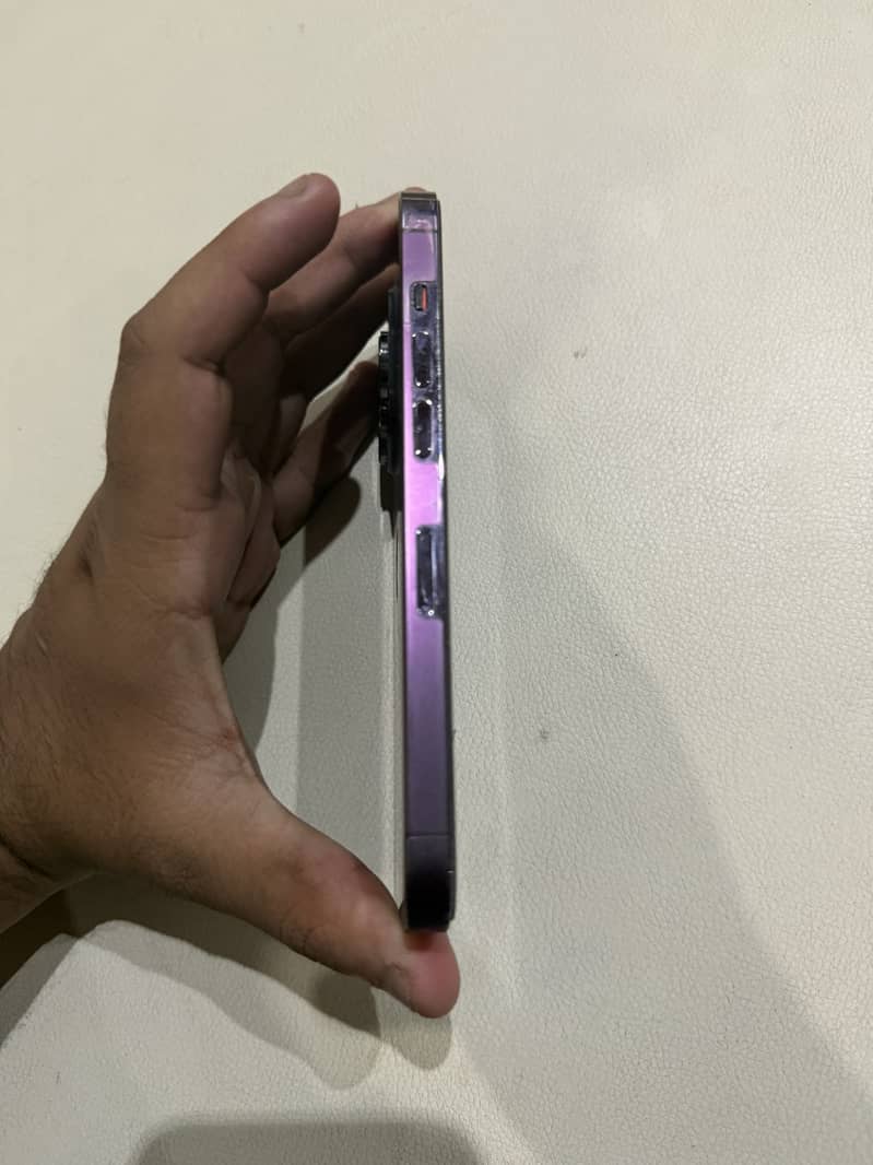 Apple iPhone 14 Pro 2