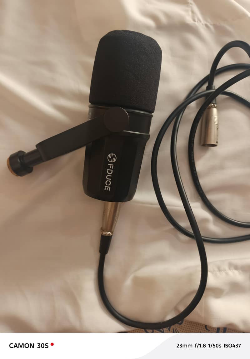 Fduce Dynamic Microphone 1