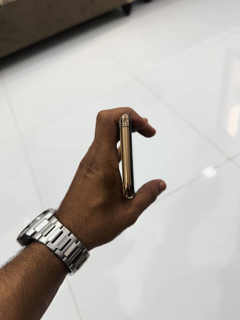 Apple iPhone 11 Pro 3