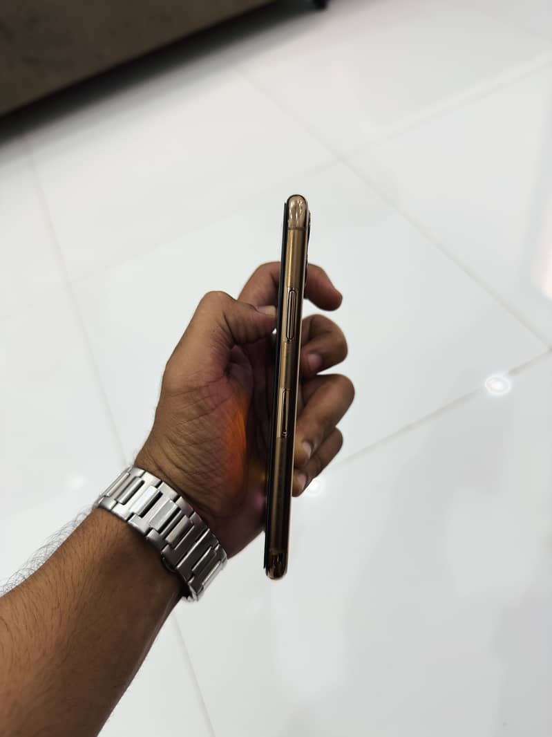 Apple iPhone 11 Pro 5