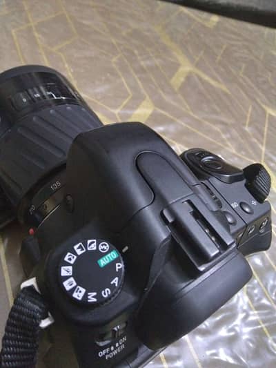 Sony Alpha A350 DSLR with Minolta 70-210mm Telephoto Lenzs + 4GB Card